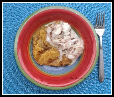 apple dump cake a la mode, apple pie filling