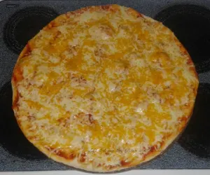 BLT pizza