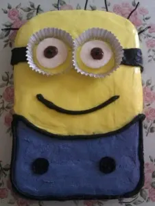 Despicable Me Minion Birthday Cake WM