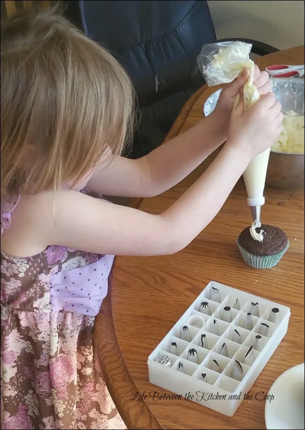 piping frosting