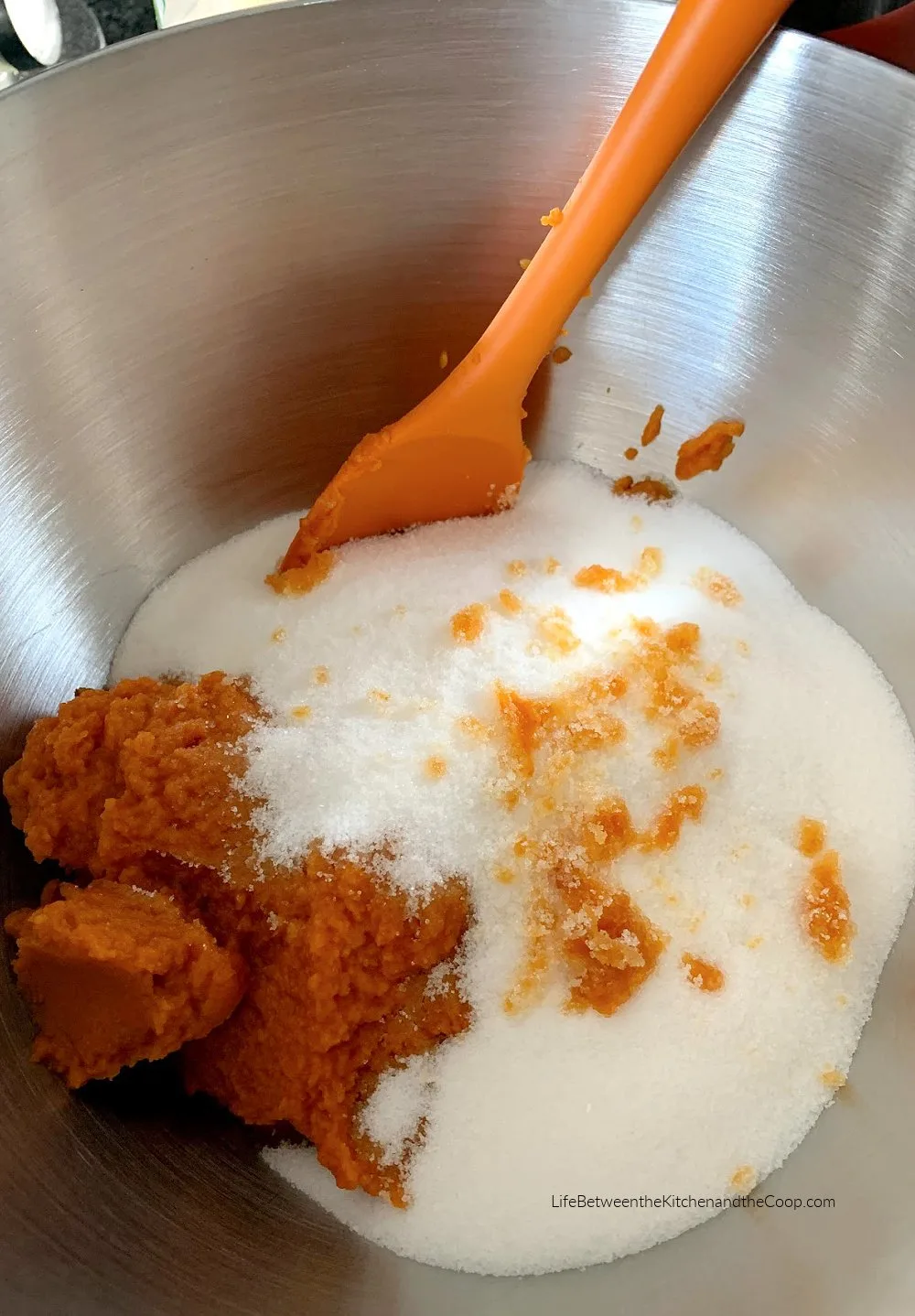 making pumpkin pie filling 